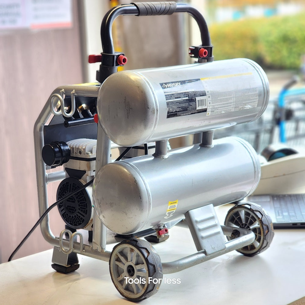 4.5 GAL. 175 PSI PORTABLE ELECTRIC QUIET AIR COMPRESSOR 4.5 GAL. 175 PSI PORTABLE ELECTRIC QUIET AIR COMPRESSOR